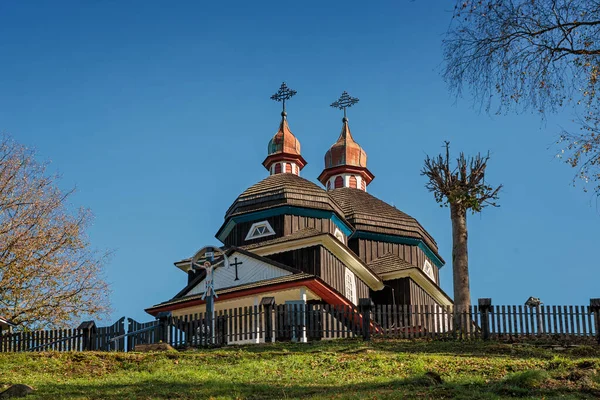 ニジニ コマルニク ギリシャカトリック 木造教会 祝福された聖母マリアの保護 スロバキア — ストック写真