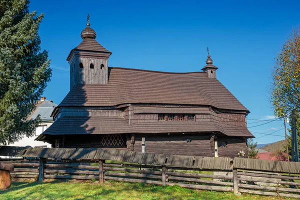 Ulicske Krive Templo Madeira Católico Grego Arcanjo Miguel Eslováquia — Fotografia de Stock