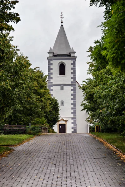 Kyrkan Devinska Nova Ves Slovakien — Stockfoto