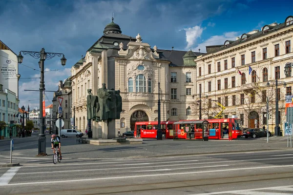 Reduta, Slovakya Filarmoni Orkestrası, Bratislava, Slovakya.
