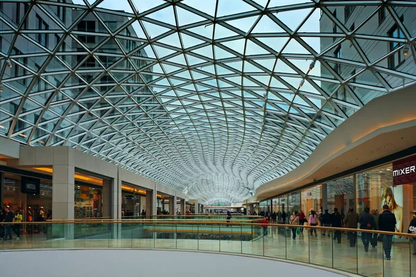 Eurovea alışveriş merkezi, modern bina, iç yapı, Bratislava, Slovakya, Eurovea binası, modern mimari, dükkan, alışveriş merkezi