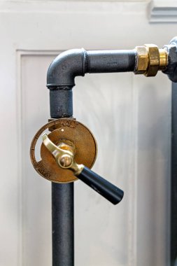 Tarihsel radyatör vanası, ısıtma, Çek Cumhuriyeti, Brno 'daki S. Jurkovic binası..