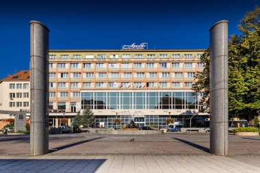 Hotel Apollo, Fountain Lovers, Yazar Alexander Trizuljak, Dulovo Meydanı, Bratislava, Slovakya.