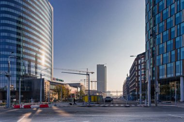 Otobüs durağı inşaatı, Mlynske nivy 2, Bratislava, Slovakya.