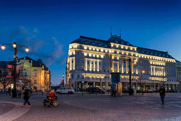 Geceleri Carlton Oteli, Slovak Filarmoni Orkestrası, Reduta, Bratislava, Slovakya.