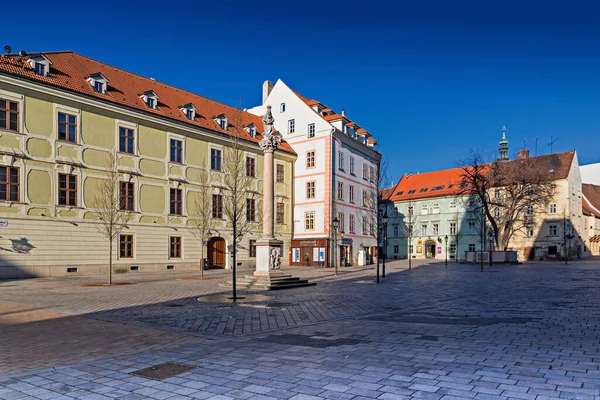 Φραγκισκανή Πλατεία Στην Μπρατισλάβα Σλοβακία — Φωτογραφία Αρχείου
