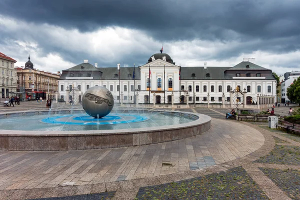 Grasalkoviç Sarayı; Slovakya Cumhurbaşkanı 'nın merkezi; Bratislava; Slovakya.