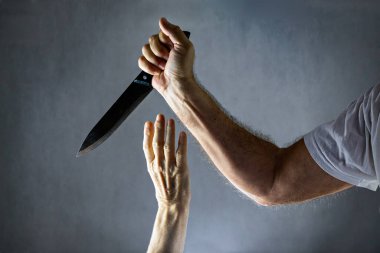 Şiddet, bıçakla öldürme, cinayete teşebbüs, cinayet..