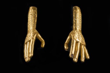 Altın eldivenler, kral için cenaze gereçleri Bratislava, Slovakya 'daki İnkalar' ın Sergi Hazinesi