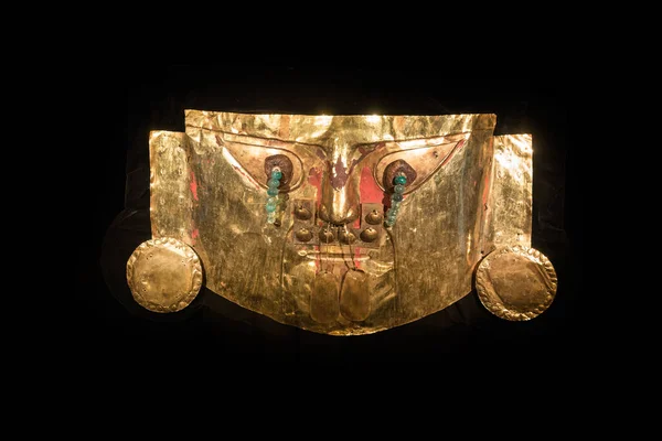 Maschera Rituale Oro Mostra Tesoro Degli Incas Bratislava Slovacchia — Foto Stock