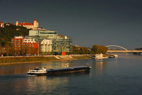 River Park Hrad Bratislava Slovensko — Stock fotografie