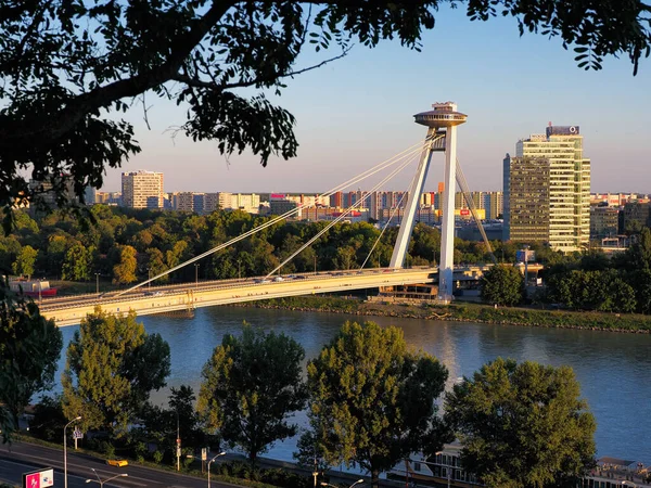 Puente Snp Sobre Danubio Bratislava Eslovaquia — Foto de Stock