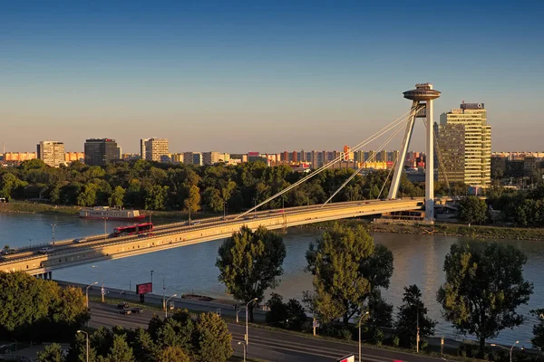 Puente Snp Sobre Danubio Bratislava Eslovaquia — Foto de Stock