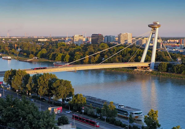 Puente Snp Sobre Danubio Bratislava Eslovaquia — Foto de Stock