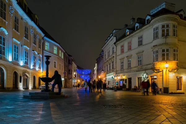 Night Street Erddy Palace Bratislava Slovakia — Stock Photo, Image