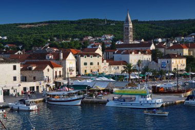 Brac Adası, Supetar, sahil, liman, Hırvatistan.
