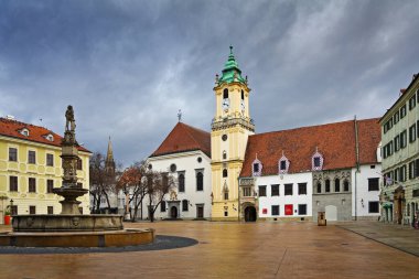 Ana meydan, Old Town Hall, Morning, Roland Fountain, Knight Maximilian, Bratislava, Slovakya.