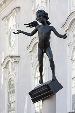 Kanatlı Mozart Heykeli, yazar Kurt Gebauer, Brno, Çek Cumhuriyeti.