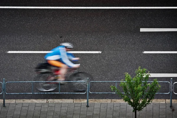 Ciclista Estrada Brno República Checa — Fotografia de Stock