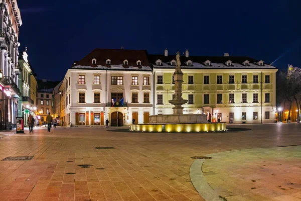 Französisches Institut Hauptplatz Rolandbrunnen Statue Des Ritters Maximilian Bratislava Slowakei — Stockfoto