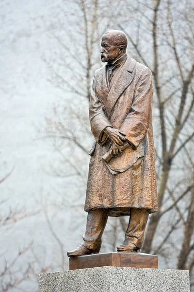 Estátua Masaryk Frente Museu Bratislava Eslováquia — Fotografia de Stock