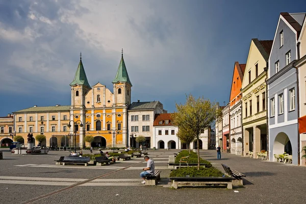 Ιστορική Πλατεία Στη Zilina Εκκλησία Της Μετατροπής Του Αγίου Παύλου — Φωτογραφία Αρχείου