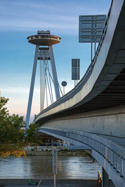 Ponte Snp Detalhe Restaurante Ufo Bratislava Eslováquia — Fotografia de Stock