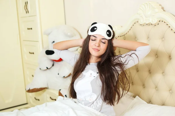 Sabah güzel bir genç kadının