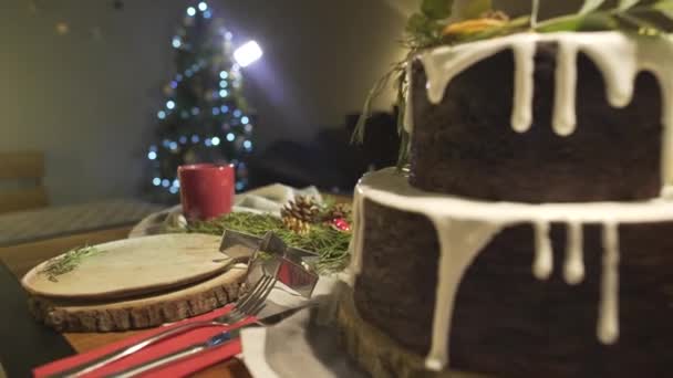 Maravilloso Ambiente Acogedor Árbol Navidad Festivo Comedor Con Pastel Jengibre — Vídeo de stock