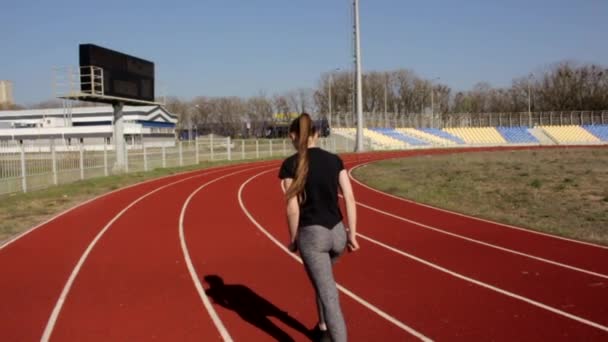 Athletisch Fitte Junge Attraktive Frau Läuft Marathonjogging Zeitlupe Großes Stadion — Stockvideo