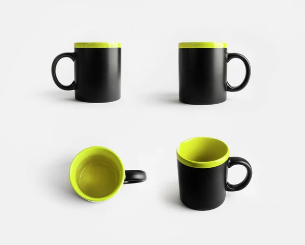 空白的黑色和浅绿色陶瓷杯 咖啡或茶杯 响应设计样机 — 图库照片