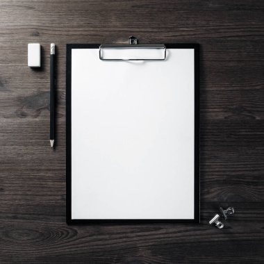 Ahşap arka plan boş ileti örneği şablonu. Mock-up kimliği tasarımcıları için marka için. Düz yatıyordu.