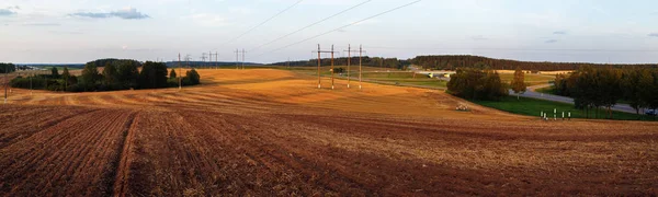 パノラマの田園風景 夕方の畑 — ストック写真