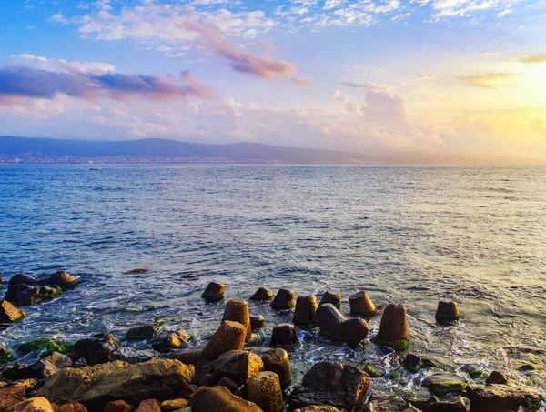 Nascer do sol sobre o mar — Fotografia de Stock