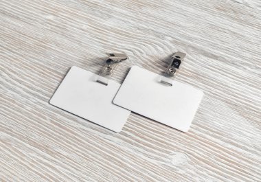 Boş plastik rozetleri