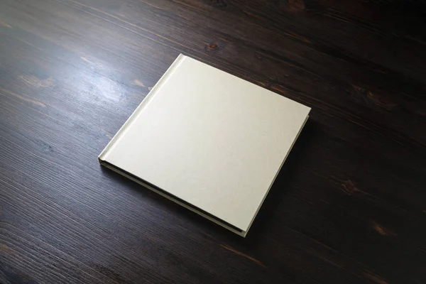 Uzavřená kniha prázdné — Stock fotografie