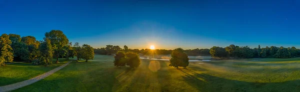 Magnifique Panorama Sur Jardin Anglais Munich Bavière Allemagne Brouillard Lève — Photo