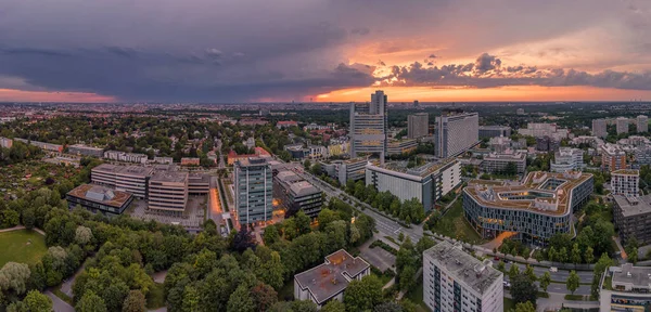 Vista panorâmica de um parque de negócios de Munique. — Fotografia de Stock