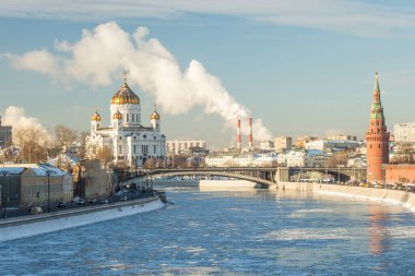 Moskova Kremlin 'i. Toprak döşeme ve Kurtarıcı İsa Katedrali