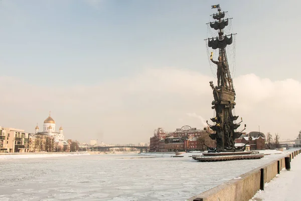 Moskau Russland Blick Auf Den Vereisten Fluss Moskau Mit Christus — Stockfoto