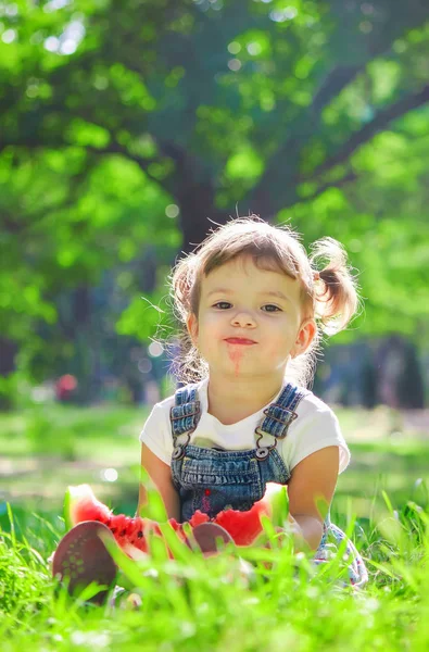 Child Eats Watermelon Selective Focus — Stock Photo, Image