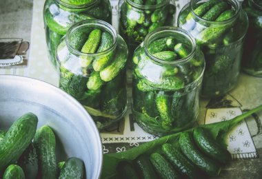 taze ev salatalık korunması. Seçici odak.