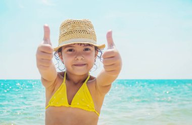 Su deniz çocuk. Seçici odak.