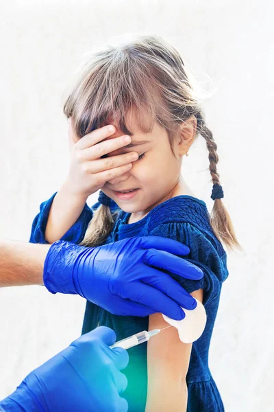 子供の予防接種 セレクティブ フォーカス子供 — ストック写真