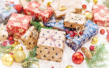 Noel arkaplanı. Mutlu yıllar. Seçici Odaklanma Tatili