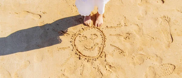 Ребенок Пляже Сун Выборочный Фокус Природа — стоковое фото