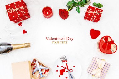 Sevgililer Günü. Güzel bir hediye gezisi. Seçici odaklanma. Tatil