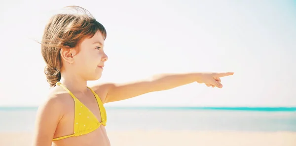 Ребенок Пляже Морской Берег Выборочный Фокус Природа — стоковое фото