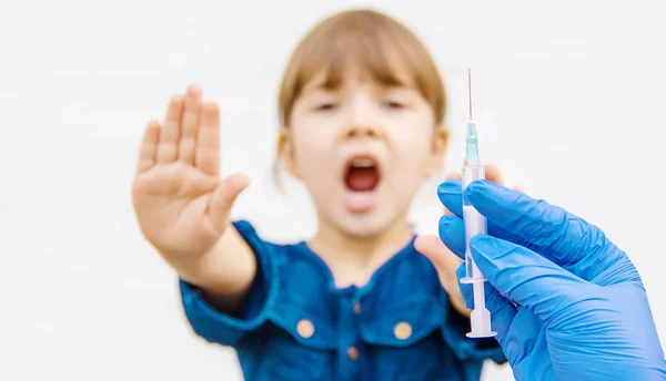 Vaccinazione Dei Bambini Iniezione Focus Selettivo Bambini — Foto Stock