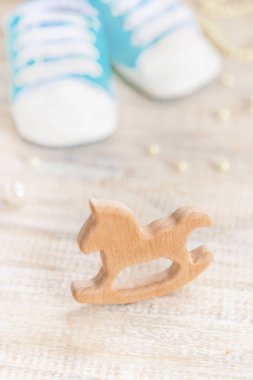 Güzel yumuşak arka, Aksesuar yeni doğmuş bebek. Seçici odak.